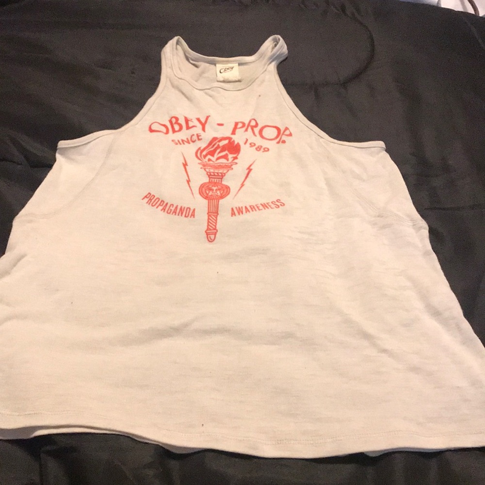 Obey tank